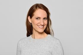 Vorfreude auf Weihnachten 2026 - Lesung: Anna Ruhe liest Luzie Alvenstein - Die Duftapotheke 1