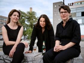 Veranstaltungen im Refektorium 2026 - Drei Ostdeutsche Frauen betrinken sich und gründen den idealen Staat - Szenische Lesung