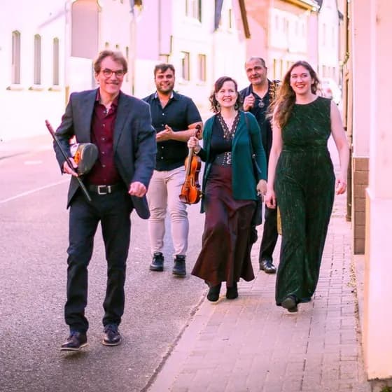 DHALIAS LANE - Irish Folk