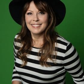 Katie Freudenschuss - "One-Woman-Show" Eine Frau, ein Flügel, eine Show
