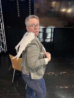 Vorhang Auf!  - "Erziehung der Engel"| Konzertbestuhlung