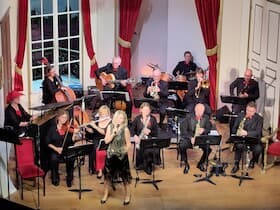 Charme, Humor und Eleganz - mit dem Celler Salonorchester