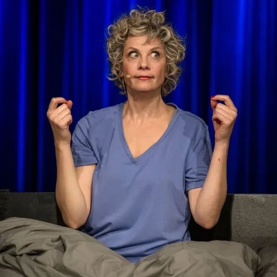 Anna Schäfer - "Schlafende Hunde" - COMEDY THEATER
