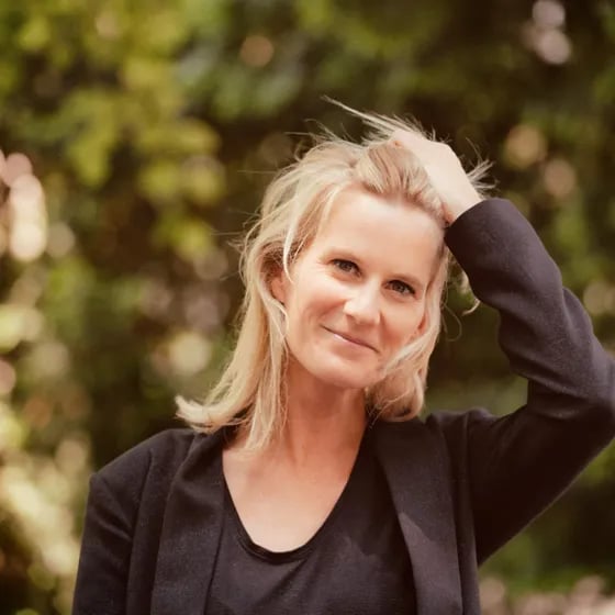 Theatersommer 2026 - Lucy van Kuhl: Geschickt verpackt