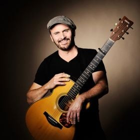 Dave Goodman - Acoustic Guitar