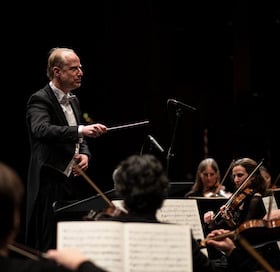 Concert Lounge zum ersten Sinfoniekonzert - Brahms` 1. Symphonie - Dirigat & Moderation: GMD Jochem Hochstenbach