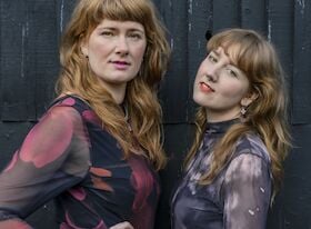 The Rheingans Sisters (England) | Weltmusik - Urban British Avantgarde Folk Duo aus Sheffield