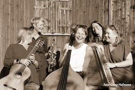 Scharadwanzen "Spuren von Volksmusik nicht ausgeschlossen!" Saxophon, Klarinette, Hackbrett, Gitarre, Kontrabass