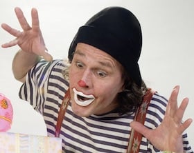 JOAQUINO PAYASO und seine sieben Koffer - Clownstheater für Kinder und Erwachsene