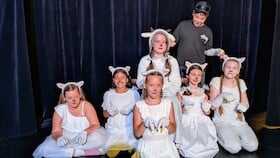 Der Wolf und die Freundes - Geißlein - Die Freundes - Geißlein