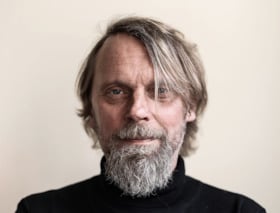 Literatur JETZT! Festival - Jens Balzer liest "Confusion Is Next. Die Nullerjahre - das Jahrzehnt des Umbruchs"