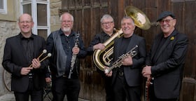 Butterbrezel-Jazz im Schlosshof - Butterbrezel-Jazz im Schlosshof mit Retro Jazz Band