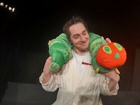 Die kleine Raupe Nimmersatt - Nach dem Bilderbuch von Eric Carle