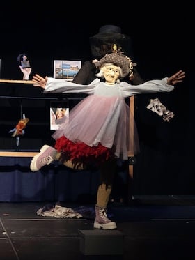 Crazy old me - Karin Schäfer Figuren Theater, Österreich
