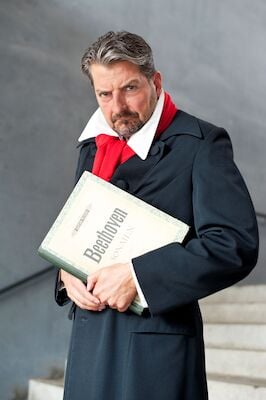 Kulturforum - Veranstaltungen - Der verflixte Beethoven? - Felix Reuter Konzert und Kabarett auf höchstem Niveau
