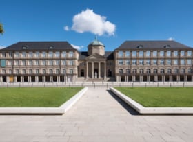 Kunst und Religion Landesmuseum Wiesbaden - Kauschiene