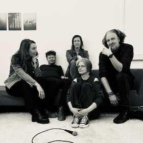 Beyond the Boroughs - Wohnzimmerkonzert in Halle 13