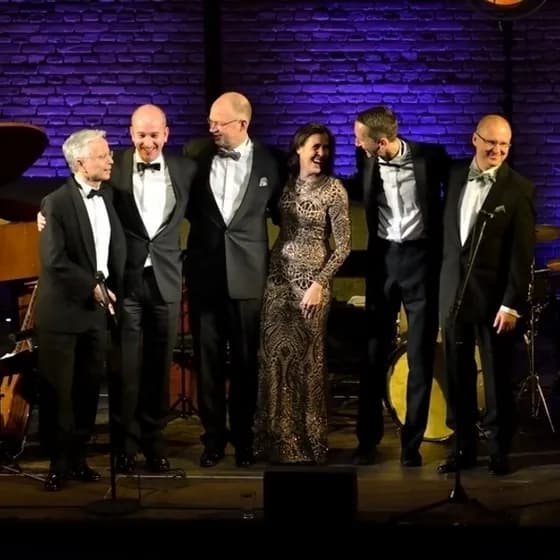 CHRIS HOPKINS meets his PIANO FRIENDS - mit einem Überraschungsgast von internationalem Format