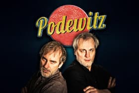 Podewitz - „SOWAS KOMMT VON SOFAS“ - Der deutsche Meister im Drumrumreden und sein unmusikalischer Bruder präsentieren ein neues Programm: