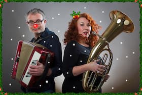Frau Sonntag und ihr ständiger Begleiter - müssen Weihnachten feiern - Das Musik- Weihnachts- Ehekabarett für alle, die Lebkuchen lieben und/oder hassen