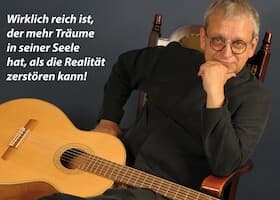 „Ideal & Wirklichkeit - Wirklich reich ist der, der mehr Träume ….“ mit Texten von Kurt Tucholsky und Erich Kästner