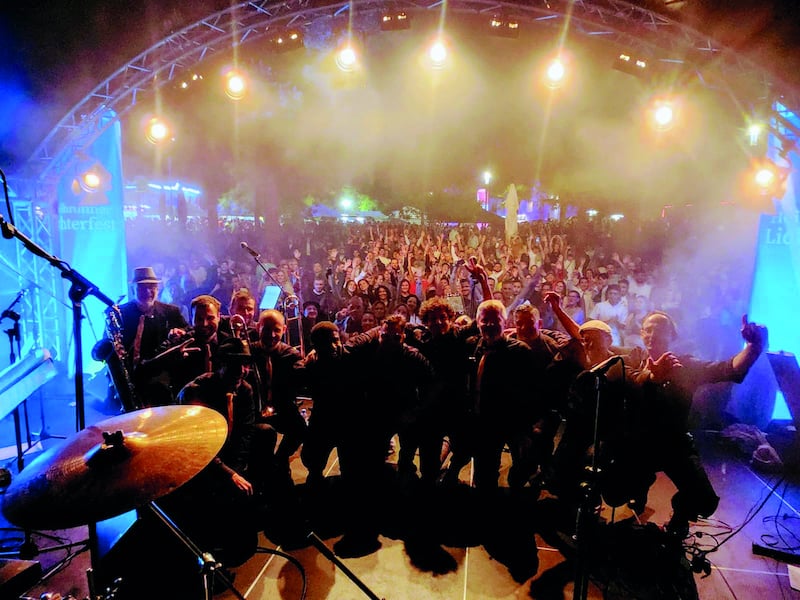 Salsa Party mit Caballo Negro