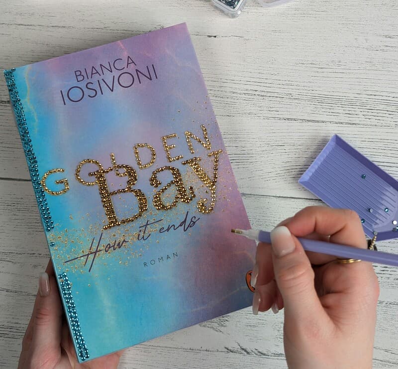 Bedazzle your Book - Mach dein Lieblingsbuch zum Glanzstück (Slot 1)